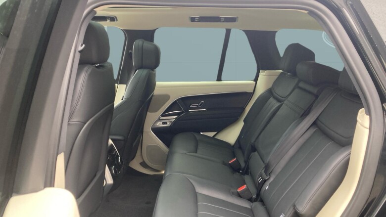 Land Rover Range Rover 3.0 D350 HSE 4dr Auto Diesel Estate